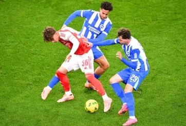 CĐV Arsenal bùng nổ với màn thể hiện của Max Dowman