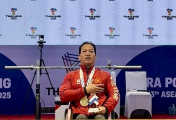 Lê Văn Công bảo vệ HCV thành công dù vẫn chấn thương