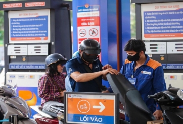 Giá xăng dầu hôm nay 28/3: Thế giới tăng giá hơn 5%