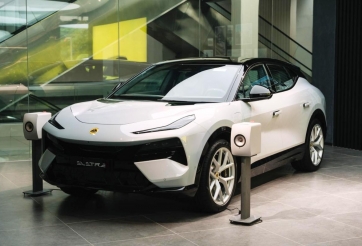 Bảng giá xe ô tô Lotus & giá lăn bánh tháng 10/2026
