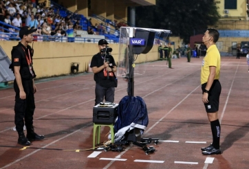 VAR tại V.League hoạt động như thế nào và khi nào được can thiệp?