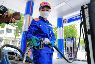 Sau 2 phiên tăng liên tiếp, giá xăng dầu 'quay đầu' đón Tết Nguyên đán 2024