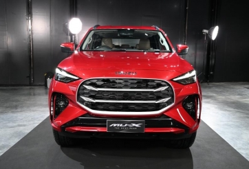 Mục sở thị SUV 7 chỗ Isuzu mu-X 2025 vừa ra mắt: Thêm nâng cấp cạnh tranh Ford Everest