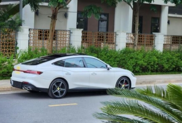 Đối thủ mới của Toyota Camry lộ diện tại Hà Nội, rục rịch ra mắt vào tháng sau