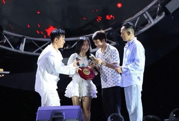 Cận cảnh Lexus LX 600 gần 11 tỷ đồng của anh thanh niên xin vợ 200 triệu đi từ thiện