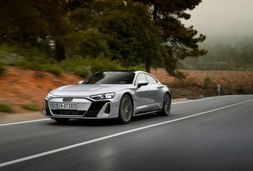 Audi e-tron GT 2025 đột phá trong phân khúc xe điện hạng sang