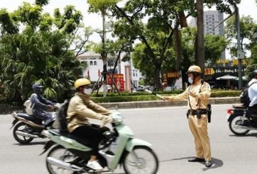 Phạt nặng lỗi sử dụng sai đèn xi nhan, cao nhất lên tới 14 triệu đồng