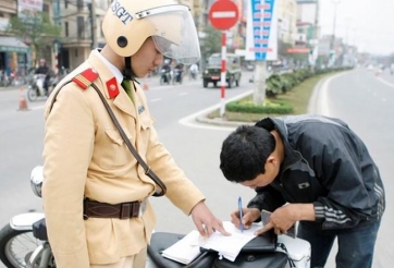 Quy định về việc xử phạt khi đóng muộn hoặc cố tình không đóng phạt nguội