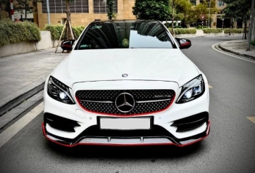 Mercedes-Benz C300 AMG 2016 độ C63 đang được rao bán hấp dẫn trên sàn xe cũ