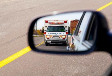 Quy định mới về 'quyền ưu tiên' của xe cứu thương