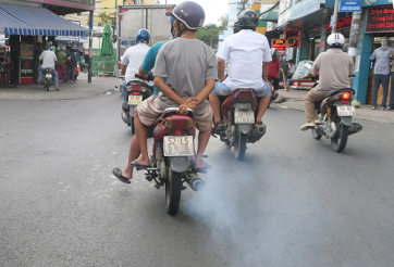 Kiểm soát khí thải xe máy: Bước ngoặt quyết liệt để 'cứu' chất lượng không khí đô thị