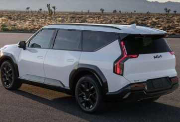 Kia EV9 tung phiên bản Nightfall tại Mỹ: Ngoại hình ‘ngầu’ hơn, hiệu suất cải thiện – thách thức VinFast VF 9