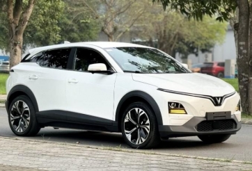 Xe gầm cao áp đảo thị trường ô tô Việt Nam tháng 4/2025