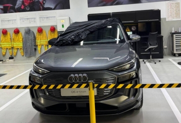 Audi Q6 e-tron bất ngờ xuất hiện tại Việt Nam, sẵn sàng gia nhập đường đua SUV điện hạng sang