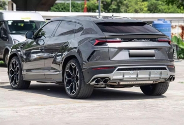 Lamborghini Urus chạy lướt hơn 3.000 km rao bán 14,5 tỷ đồng: Cao hơn xe mới nhưng vẫn “đáng đồng tiền”