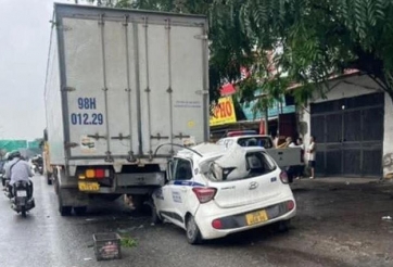 Tài xế taxi tử vong sau va chạm với xe tải dừng ven quốc lộ 1A