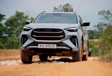 Isuzu mu-X 2025: Bản nâng cấp nhưng chưa trọn vẹn