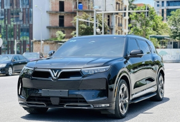 Rò rỉ hình ảnh VinFast VF9 ngụy trang trên phố: Hé lộ phiên bản mới ra mắt ngày 20/6