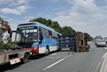 Va chạm tại Km19+400 cao tốc Hà Nội – Hải Phòng: 2 người chết, cảnh báo thói quen lái xe nguy hiểm