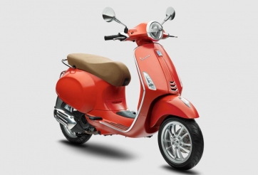 Bảng giá xe máy Vespa tháng 7/2025: Primavera, Sprint, GTS có gì mới?