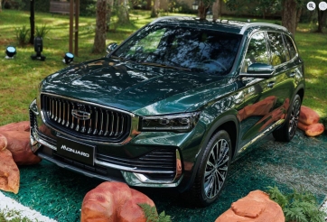 Thị trường ô tô Việt Nam tháng 7: Bức tranh đa sắc từ xe điện đến SUV siêu sang