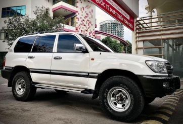 Land Cruiser 105 “zin” máy dầu đời 2005 bất ngờ rao bán với giá không hề rẻ khiến dân chơi off-road xôn xao