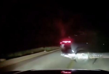 Vượt ẩu liều lĩnh, SUV “bay” xuống ruộng ngay trong đêm