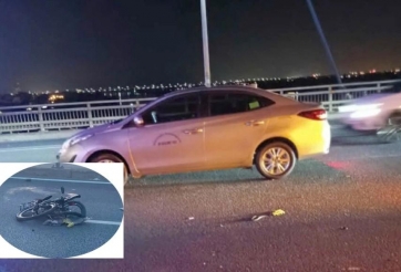 Đi ngược chiều trên cầu Nhật Tân, người đàn ông đi xe đạp không qua khỏi sau cú tông mạnh