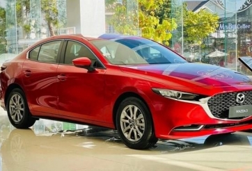 Sedan hạng C mất dần sức hút: Giảm sâu cũng khó bán