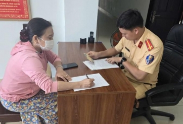 Nữ tài xế ở TP.HCM bị xử phạt nặng sau khi bị “camera cộng đồng” tố cáo