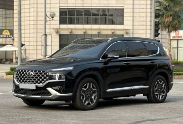 Santa Fe 2024 máy dầu “lội ngược dòng” trên thị trường: Đã lăn bánh 2 năm vẫn giữ giá khó tin