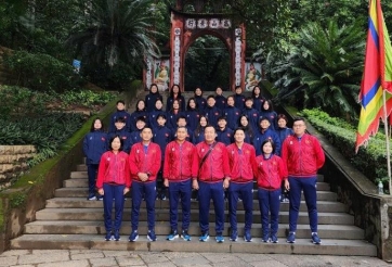 VIDEO: ĐT nữ Việt Nam có hành động ý nghĩa trước khi sang Nhật Bản