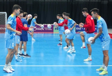 ĐT futsal Việt Nam rèn quân trên sân thi đấu trận tứ kết