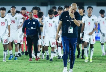 Không có HLV chính thức, Indonesia thua sốc 0-7 Trung Quốc