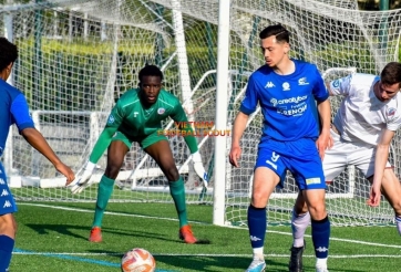 Tiền đạo Việt kiều Pháp cao 1m81 bất ngờ xuất hiện tại Việt Nam