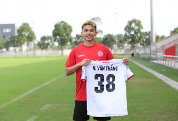 Tiền vệ Việt kiều Mỹ 'ghi bàn như máy' sau khi rời bóng đá Việt