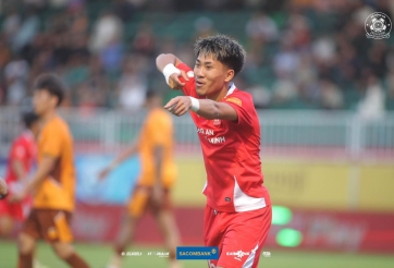 HLV Kim Sang Sik triệu tập tiền vệ Việt kiều cực hiếm?