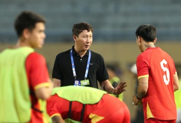 HLV Kim Sang Sik có quyết định đáng chú ý với ĐT Việt Nam sau trận thắng