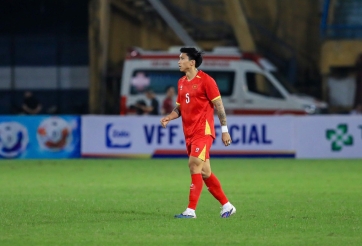 Văn Hậu có động thái đáng chú ý sau tình huống phạt đền tranh cãi