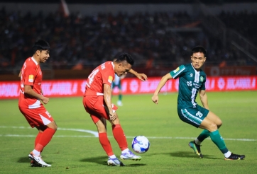 Đội bóng của Công Phượng nhận tin dữ trước trận quan trọng