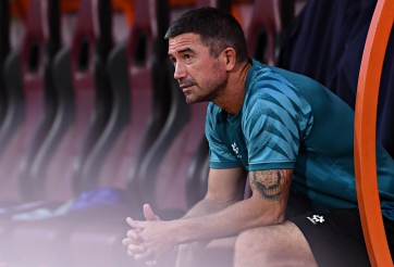 Huyền thoại Liverpool bất ngờ ví sân tập Hà Nội FC với Wembley