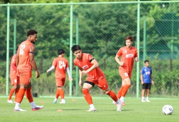 HLV Kim Sang Sik sắp chốt bộ khung ĐT Việt Nam cho AFF Cup