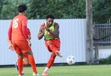 ĐT Việt Nam có buổi tập đầu tiên tại Thái Lan trước AFF Cup