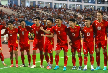 CĐV Đông Nam Á bùng nổ phản ứng khi Việt Nam giành vé bán kết AFF Cup