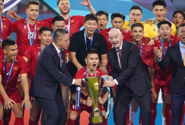 CHÍNH THỨC: Quang Hải lập kỷ lục chưa từng có của bóng đá Việt Nam