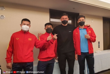 ĐT Việt Nam đặt chân tới Nhật Bản, gia nhập chế độ 'bong bóng khép kín'