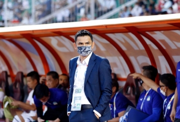 HLV Kiatisak bất ngờ tiết lộ điểm yếu 'chí tử' của HAGL