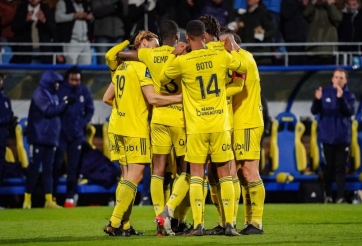 Chiêu mộ xong Quang Hải, Pau FC thanh lý gần nửa đội hình