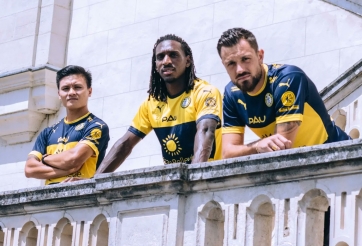 HLV Pau FC nhắc đích danh 2 tân binh sau trận thua 0-4 trước Guingamp