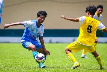 Đàn em Công Phượng ghi siêu phẩm trong ngày U17 HAGL tạo mưa bàn thắng